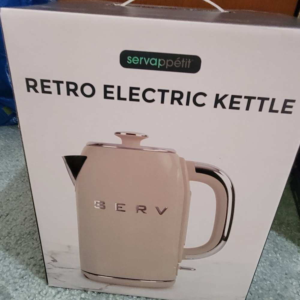 NIB Servappetit Retro Electric Kettle